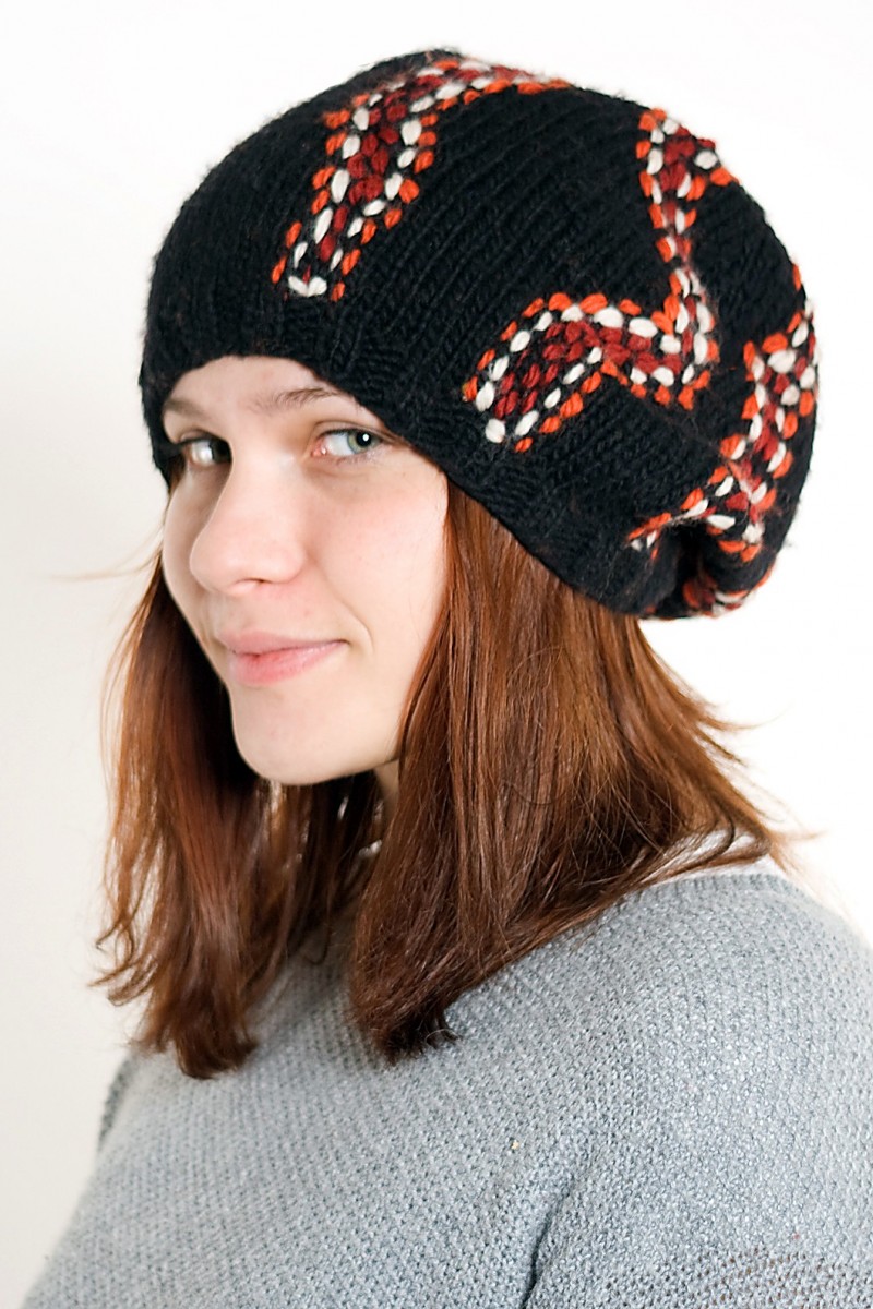 Hand-Knitted Merino Wool Flop Hat – Octopus, Black/Red