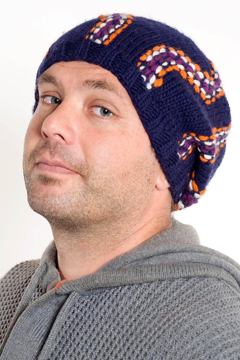 Handgestrickte Slouch-Mütze aus Merinowolle – Oktopus, Blau/Orange