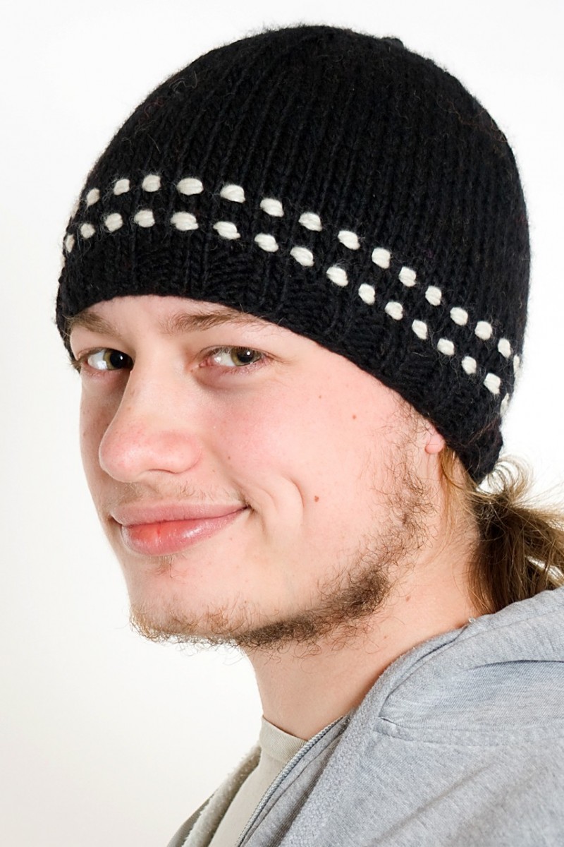 Hand-Knitted Merino Wool Short Beanie – 2 Dot, Black/White