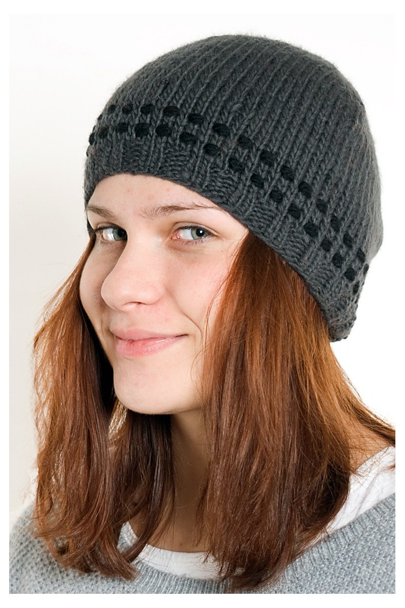 Hand-Knitted Merino Wool Short Beanie – 2 Dot, Dark Grey/Black