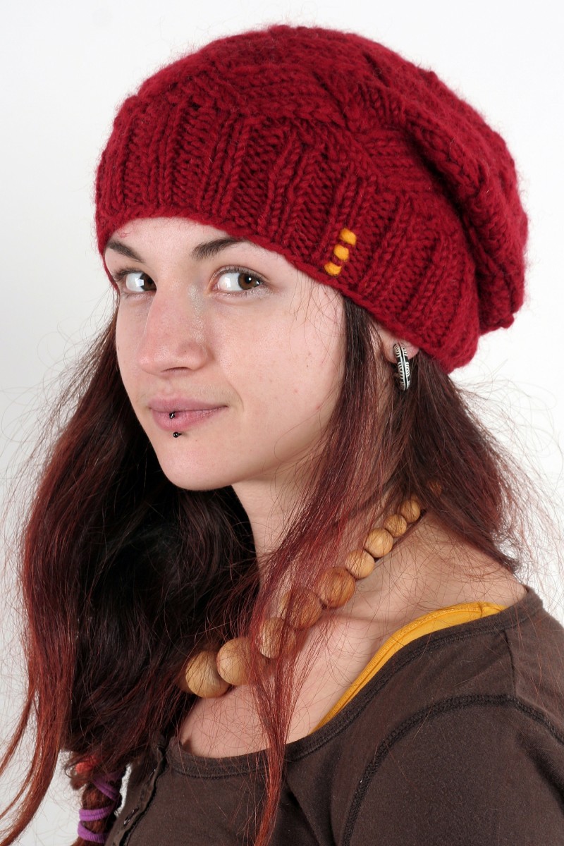 Hand-Knitted Lambswool Flop Hat – Marshmallow, Red