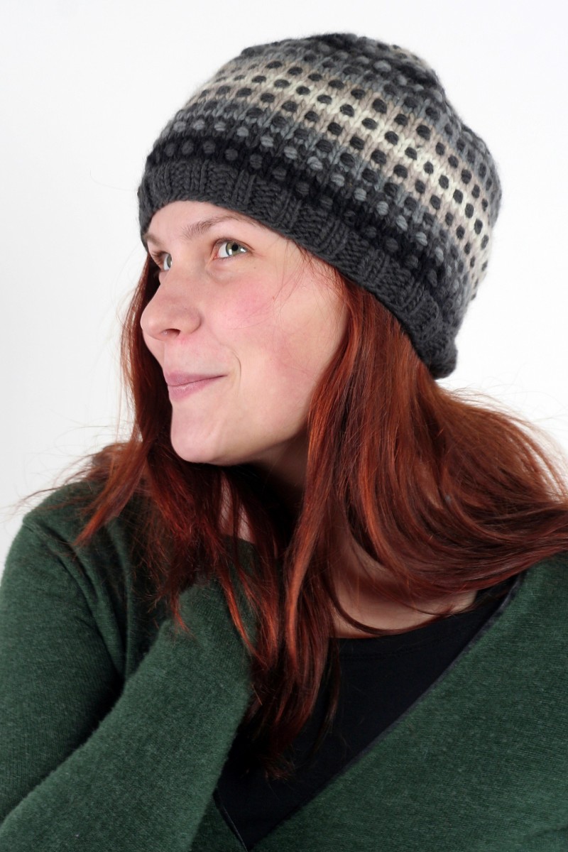 Hand-Knitted Merino Wool Short Beanie – Step, Rainbow Shadow