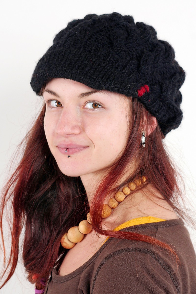 Hand-Knitted Lambswool Brim Beret – Cable, Black