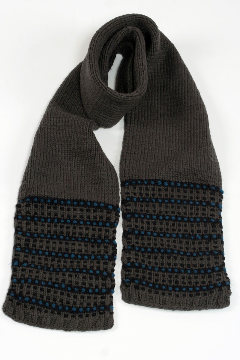 Hand-Knitted Merino Wool Scarf – Step, Dark Grey/Petrol