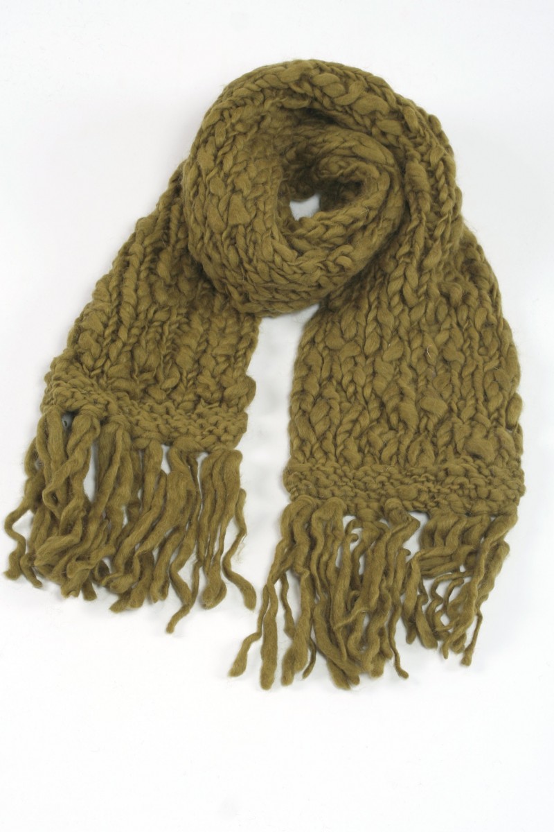 Handgestrickter Loopschal aus reiner Wolle – Khaki
