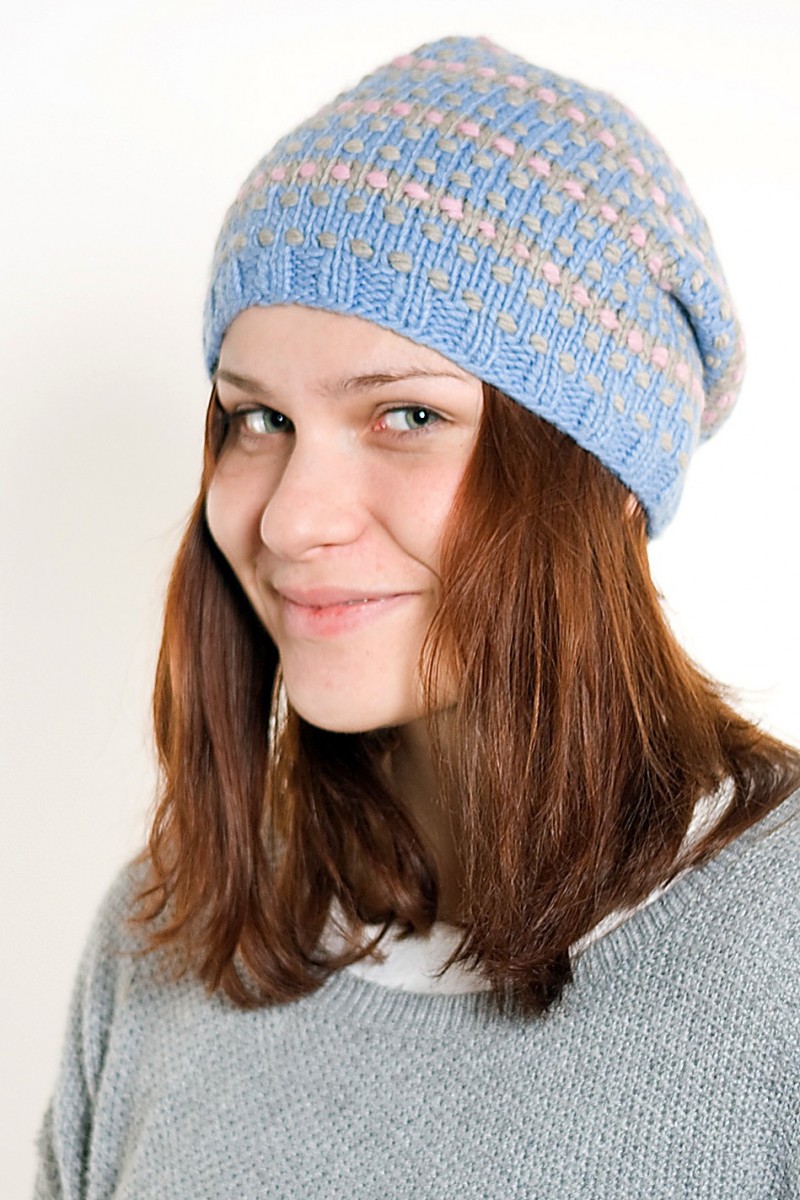 Hand-Knitted Merino Wool Short Beanie – Step, Light Blue/Grey