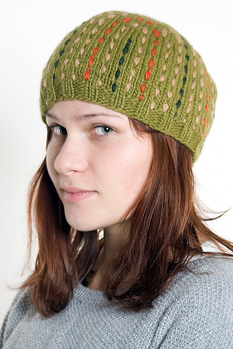 Hand-Knitted Merino Wool Short Beanie – Urchin, Khaki/Orange