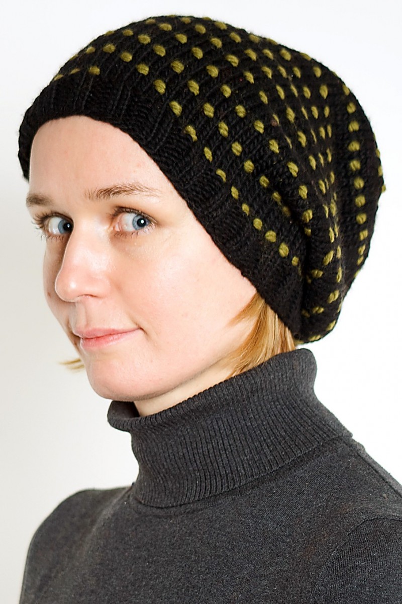 Hand-Knitted Merino Wool 2-Flop Hat – Spiral, Black/Khaki