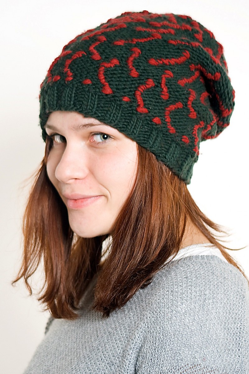 Hand-Knitted Merino Wool 2-Flop Hat – Square, Green/Red