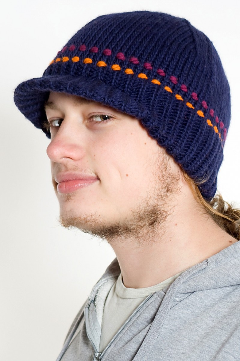 Handgestrickte Beanie mit Schirm aus Merinowolle – 2 Punkte, Blau/Orange