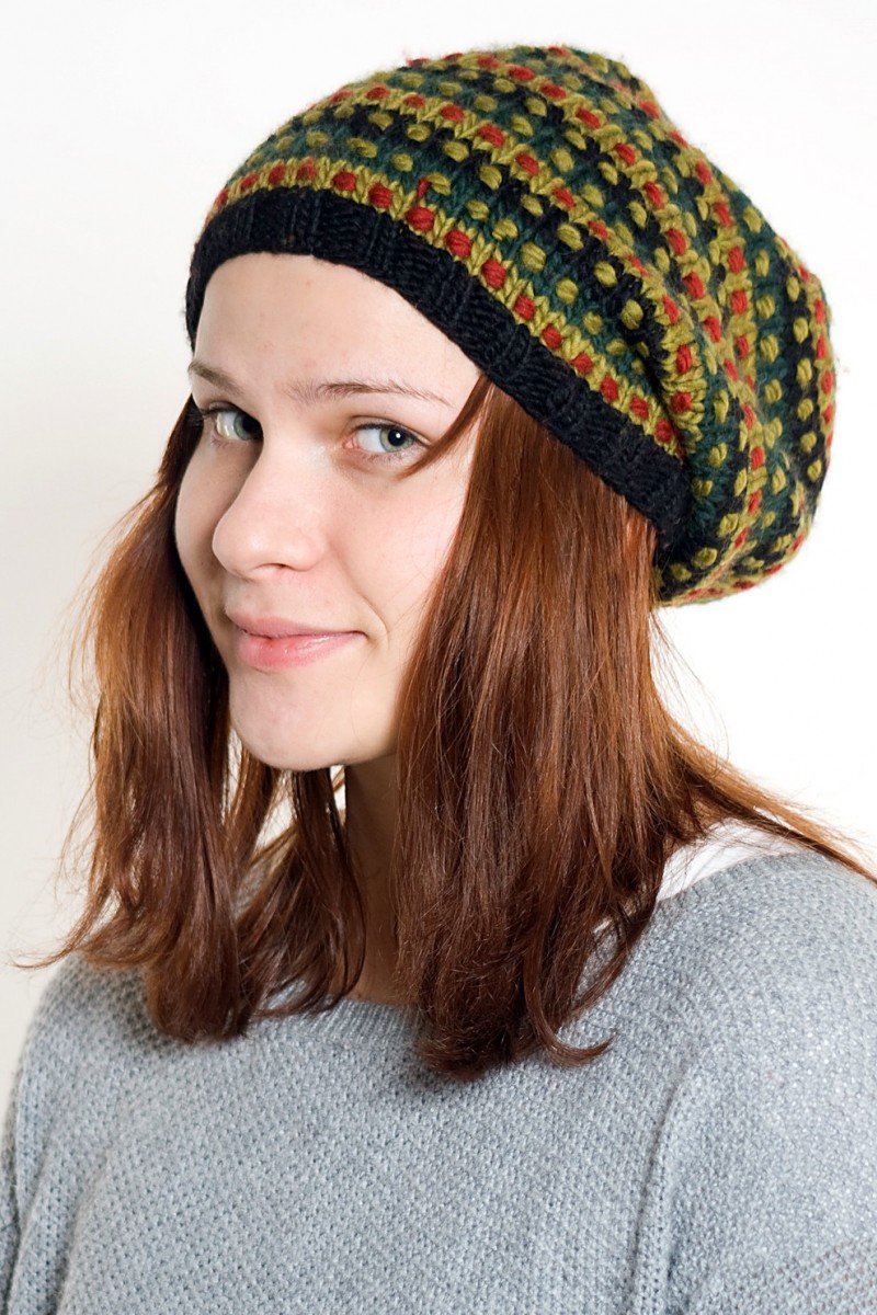 Hand-Knitted Merino Wool Flop Hat – Step, Black/Green
