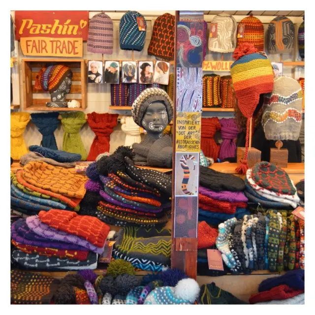 Vienna Christmass market 2019... Fun times... . . . . . #pashin’ #pashinclothing #wearyourpashin #handmade #handknit #wo