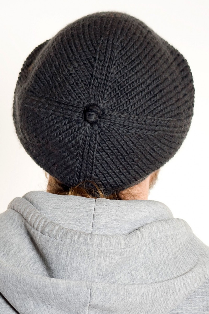 DARK GREY BLACK SIMPLE FLOP