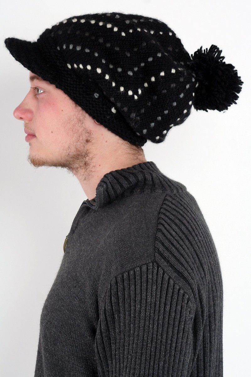 BLACK WHITE BOOMERANG FLOP BRIM POMPOM
