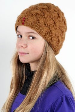 CHOCOLATE X-PATTERN SHORT BEANIE