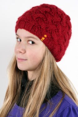 RED X-PATTERN SHORT BEANIE