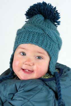 BABY EARFLAP POMPOM MERINO HAT CABLE LIGHT PETROL/PETROL (AF6)