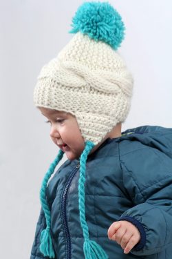 BABY EARFLAP POMPOM MERINO HAT CABLE WHITE TURQUOISE (AF2)